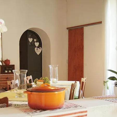 Bed & Breakfast Antico Glicine *