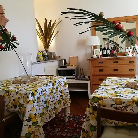 Bed & Breakfast Antico Glicine Maslianico